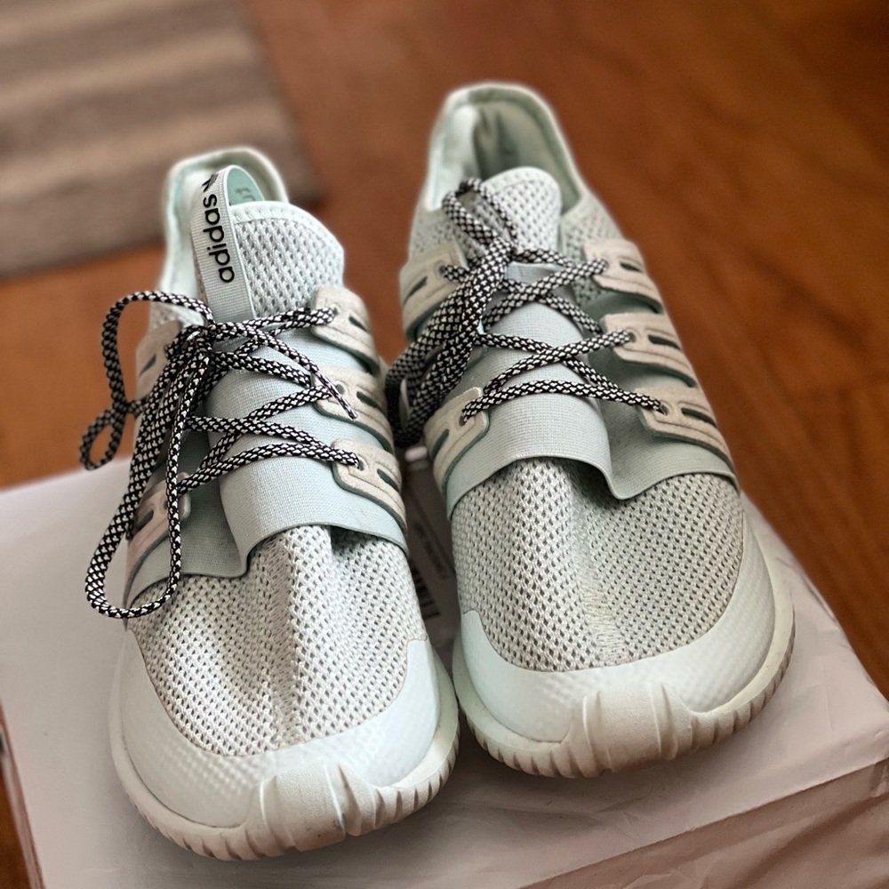 Adidas tubular Men’s size10.5 in good used condition